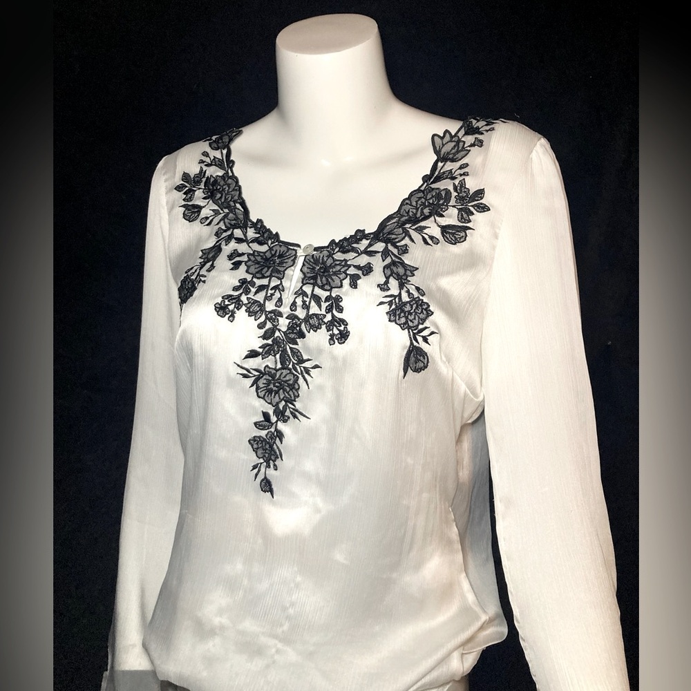 White House Black Market, long sleeve, sheer with embroidery, size 0